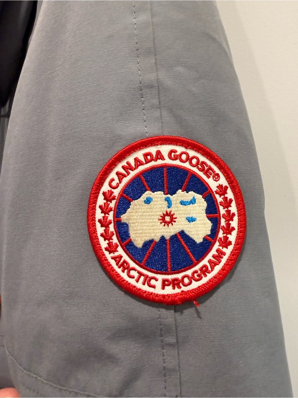 Canada Goose Chilliwack Men's Bomber Parka with Fur-Trim Hood - Picture 8 of 15